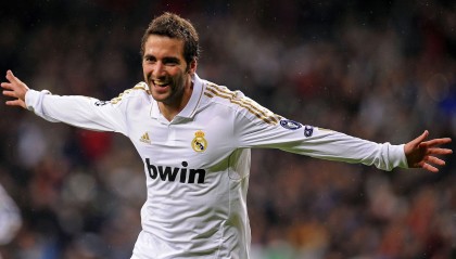 开云官方平台-冠军拼图：总冠军争夺战的关键因素，冠军拼图英文