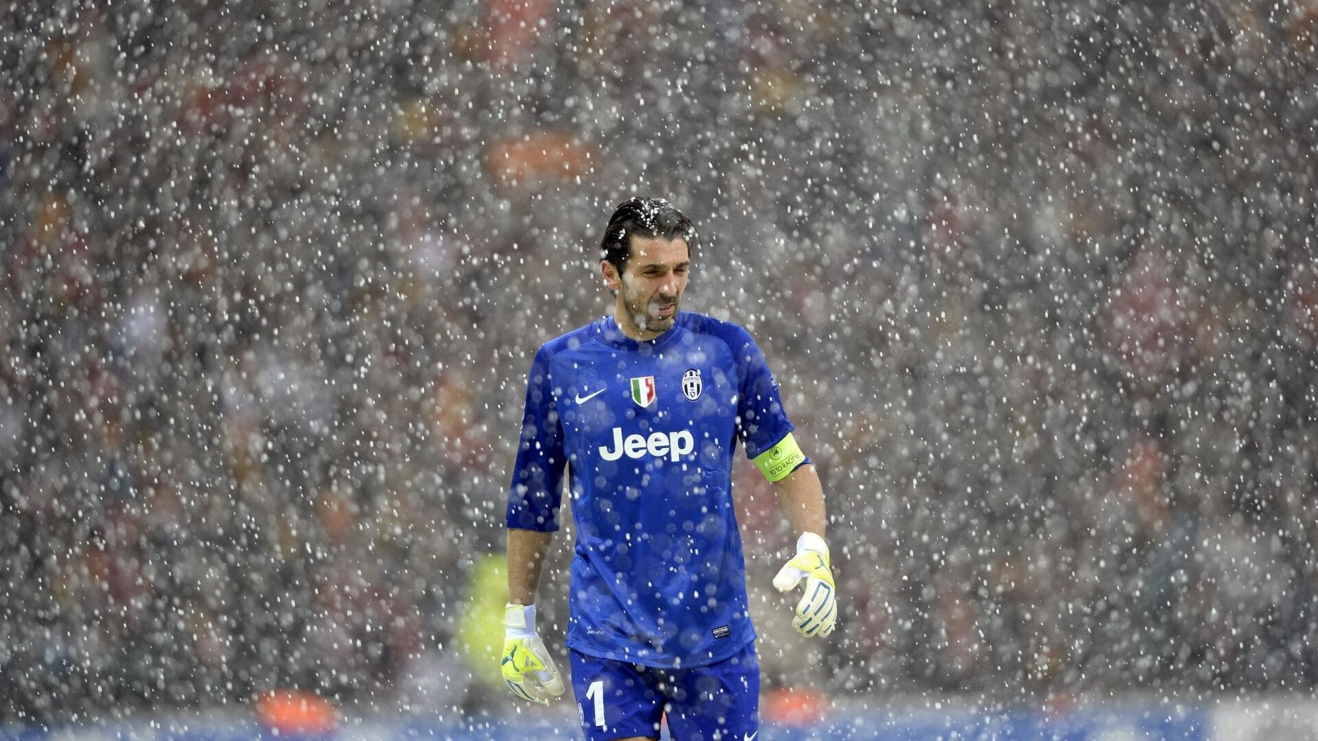 中国足球运动员身体素质提升计划正式启动，足球运动员身体素质好指的是哪些方面